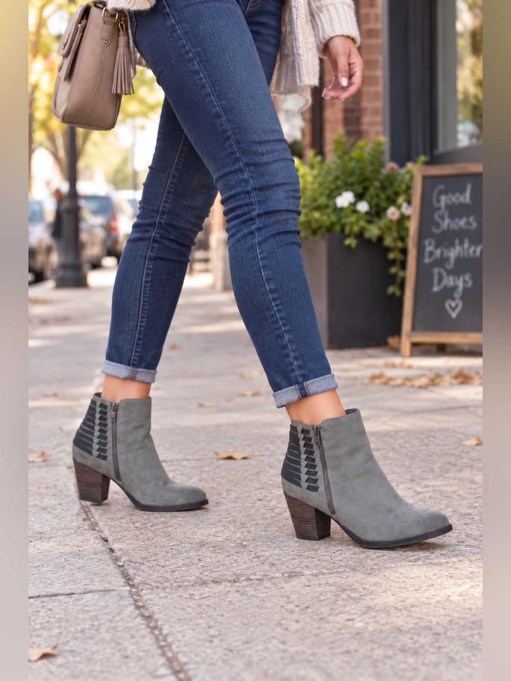 Sugar Gray Ankle Booties Women’s Size 10M Block Heel Side Zip Woven Back